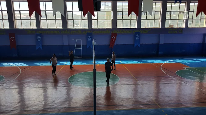 Muş Şehir Spor Salonu