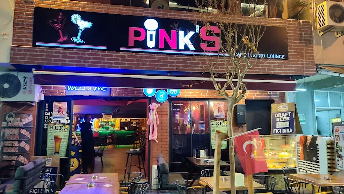 Pink's Cafe Bistro Lounge