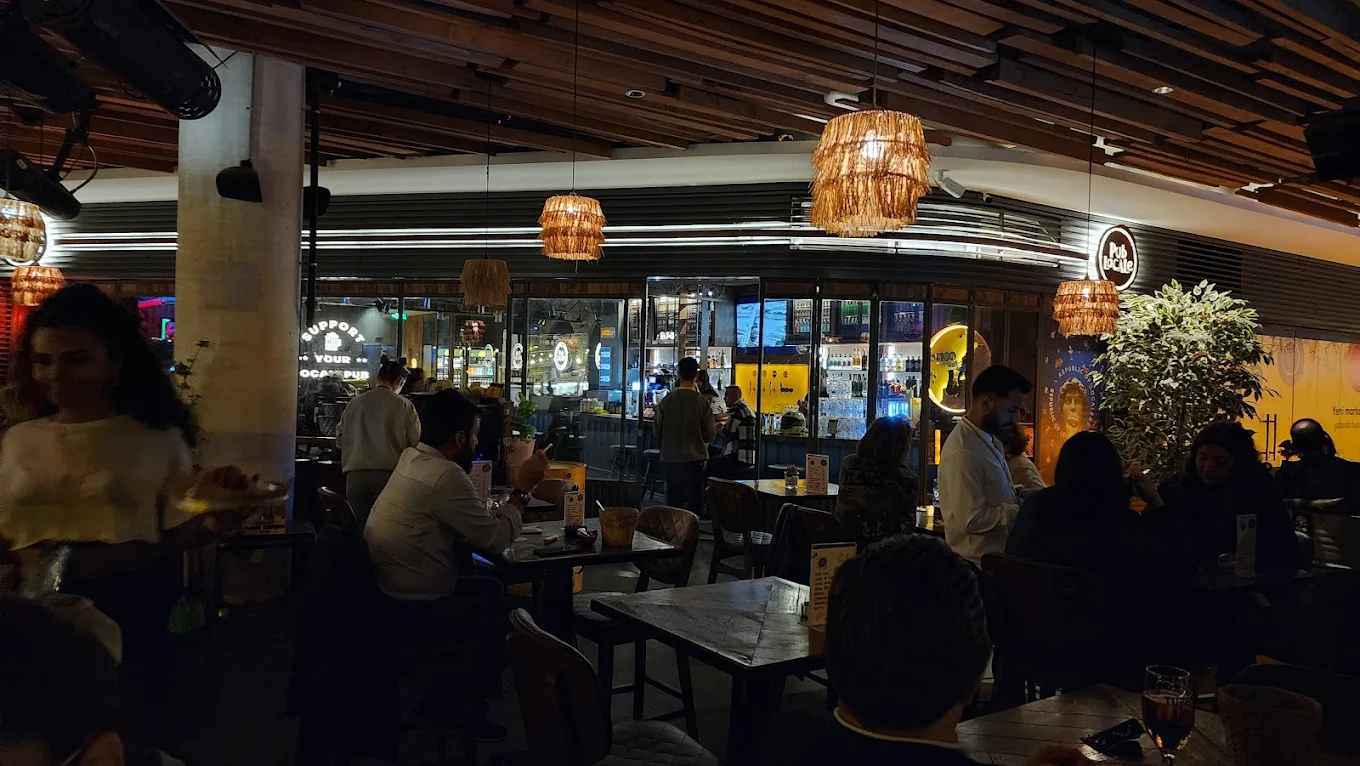 Pub Locale Ataşehir