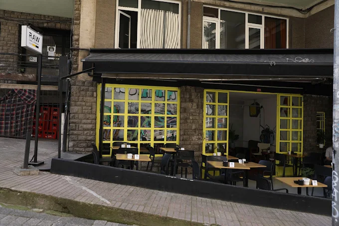 Raw Cafe & Kitchen