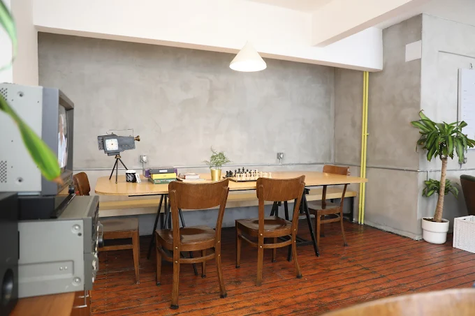 Raw Cafe & Kitchen