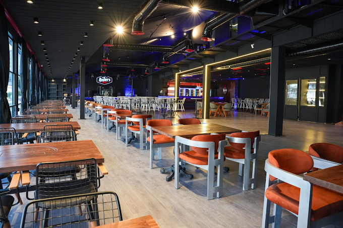 Rovers Gastropub & Live Music