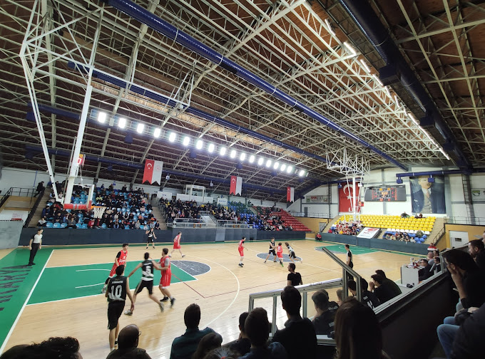 Sakarya Atatürk Kapalı Spor Salonu