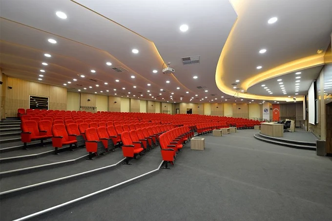 Sakarya Üniversitesi Hukuk Fakültesi Sabahattin Zaim Konferans Salonu