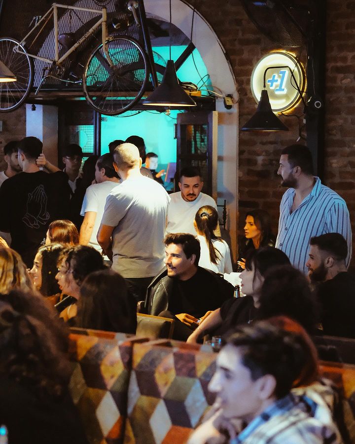 Social Casual