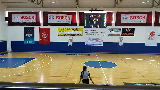 Söke Kapalı Spor Salonu