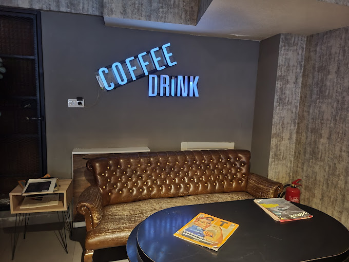 Yache Coffee Shop