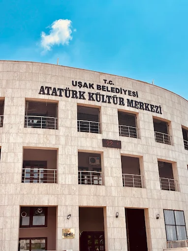 Uşak Atatürk Kültür Merkezi