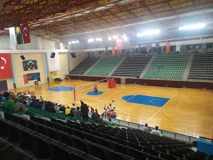 Vali Recep Yazıcıoğlu Spor Salonu