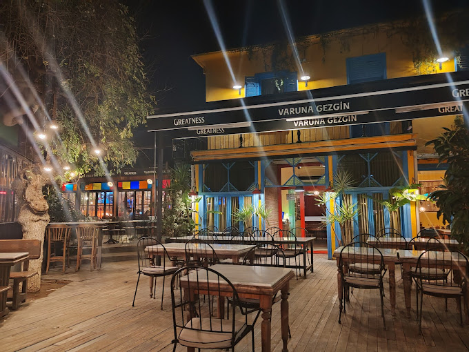 Varuna Gezgin Cafe - İzmir - Bornova Köşk