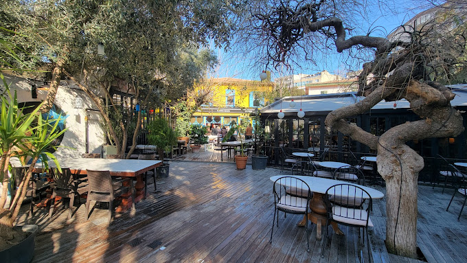 Varuna Gezgin Cafe - İzmir - Bornova Köşk