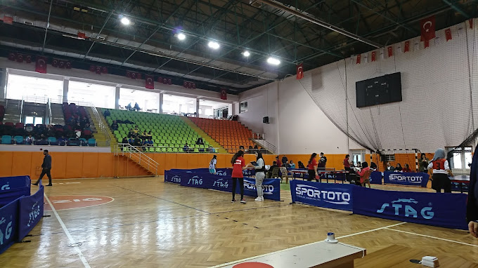 Yakup Kılıç Spor Salonu