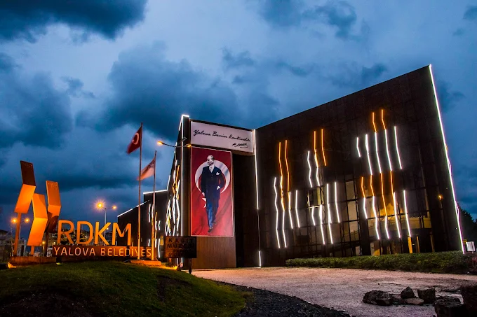 Yalova Raif Dinçkök Kültür Merkezi