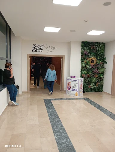 Yenimahalle Cumhuriyet Akademisi Nejat Uygur Salonu